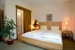 Hotel-pension Schwaighofen בית הארחה איוגנדורף